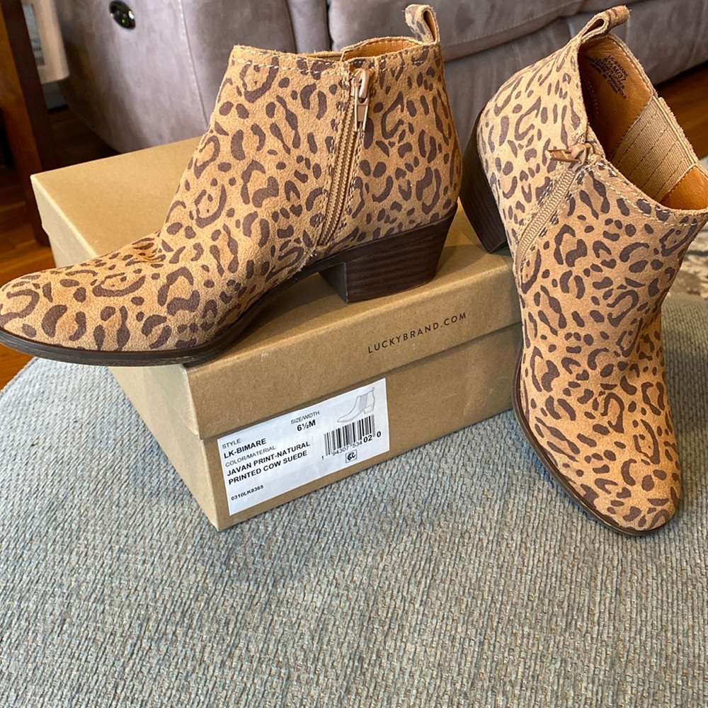 Lucky Brand ankle booties Women’s Size 6.5 EUC Javan Animal Print